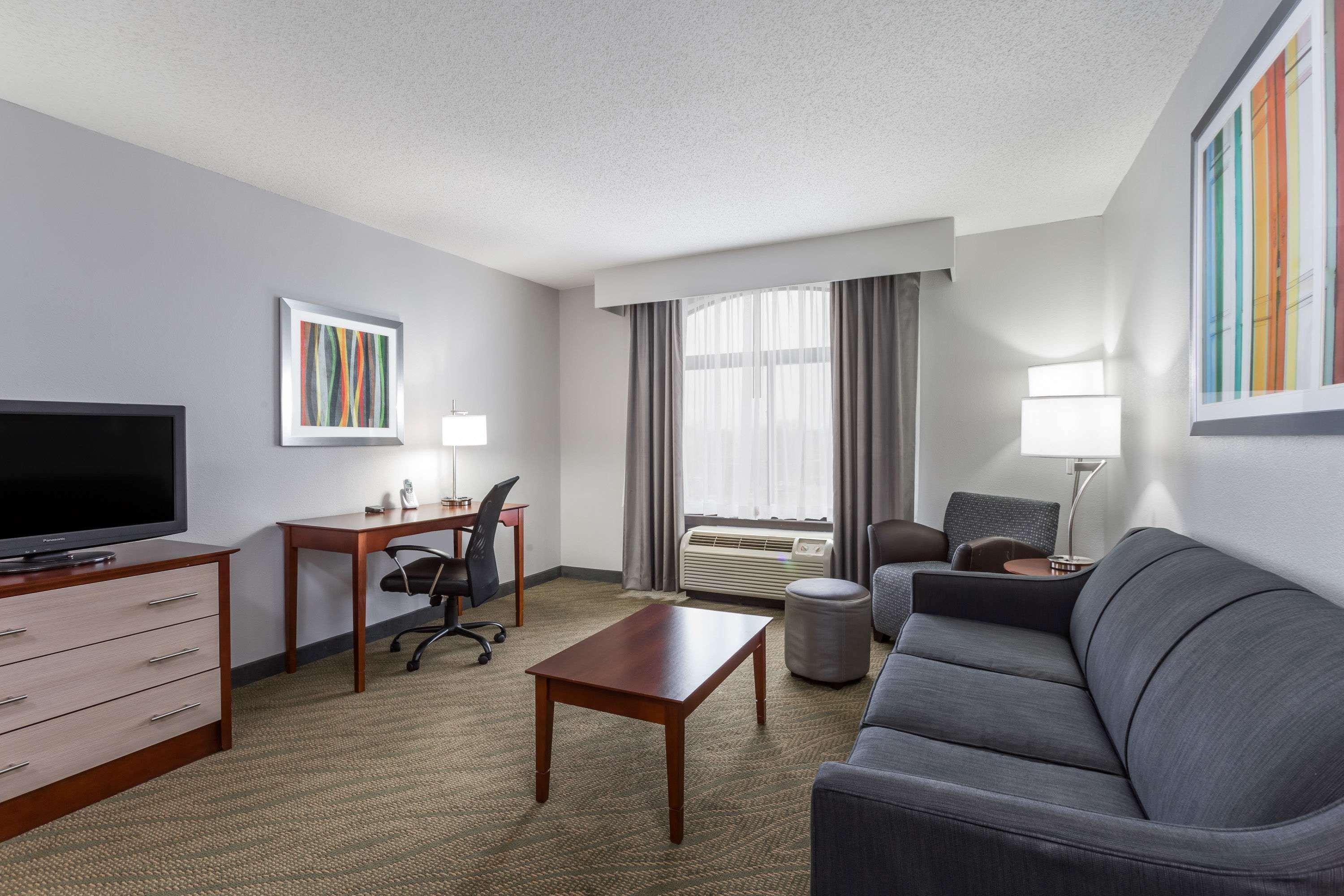 Hotel Wingate By Wyndham Chesapeake Exterior foto