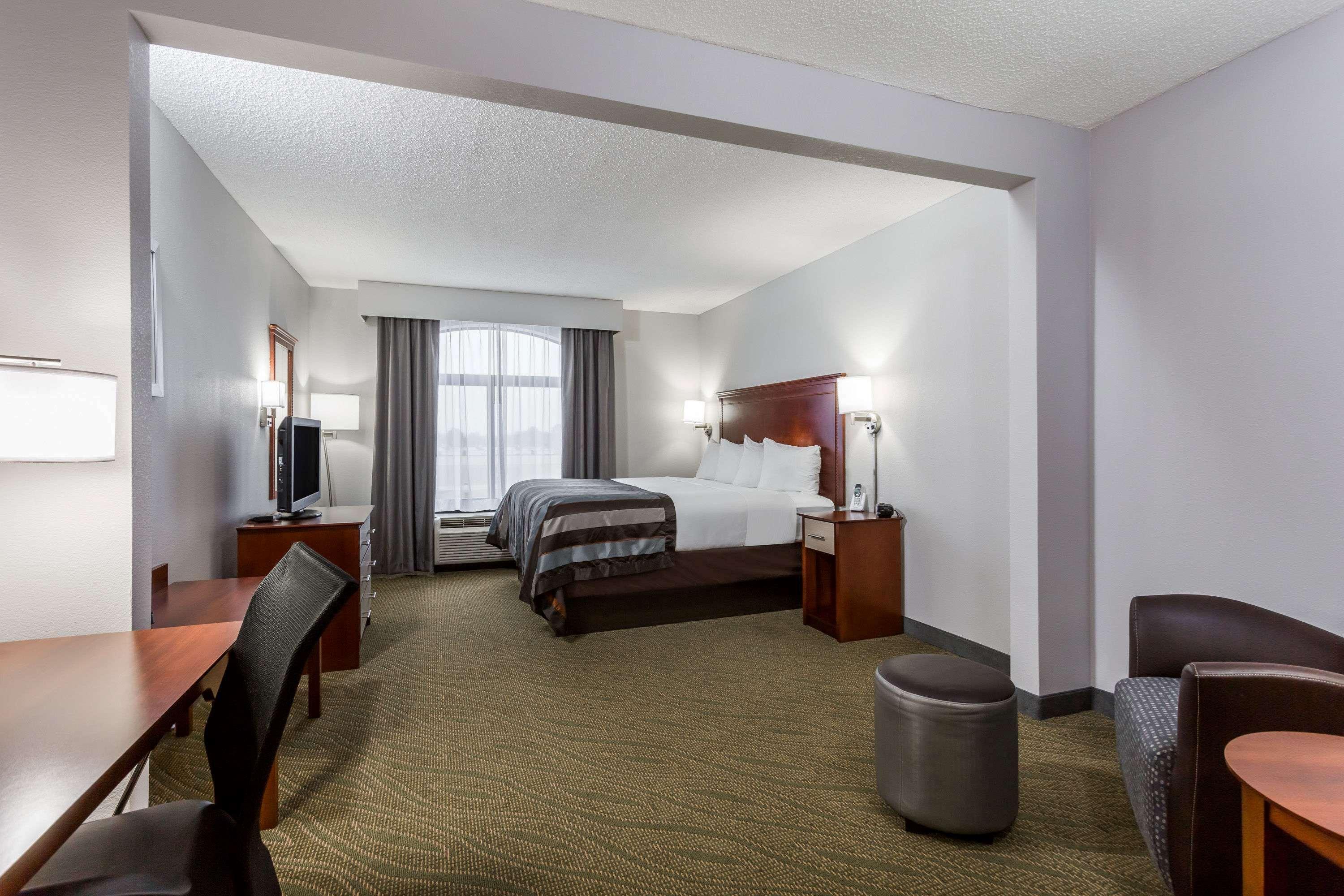 Hotel Wingate By Wyndham Chesapeake Exterior foto