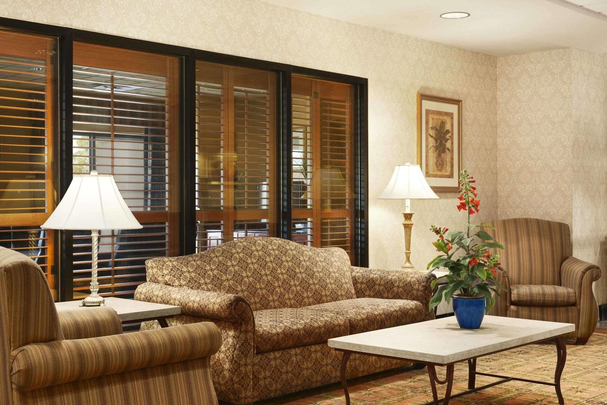 Hotel Wingate By Wyndham Chesapeake Exterior foto